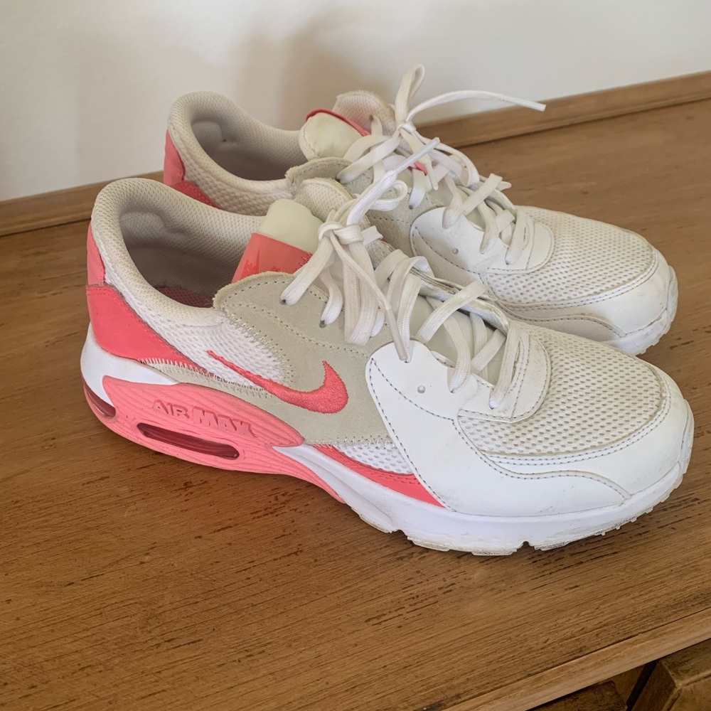 Nike Women's Air Max White and Pink Sneakers